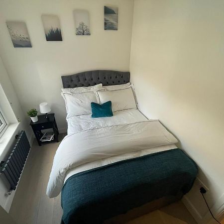 Two Bedroom Apartment - Λονδίνο Εξωτερικό φωτογραφία