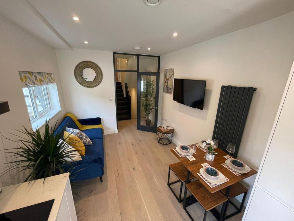 Two Bedroom Apartment - Λονδίνο Εξωτερικό φωτογραφία