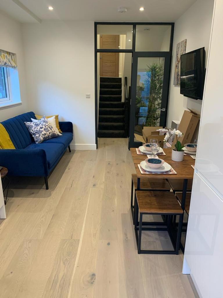 Two Bedroom Apartment - Λονδίνο Εξωτερικό φωτογραφία